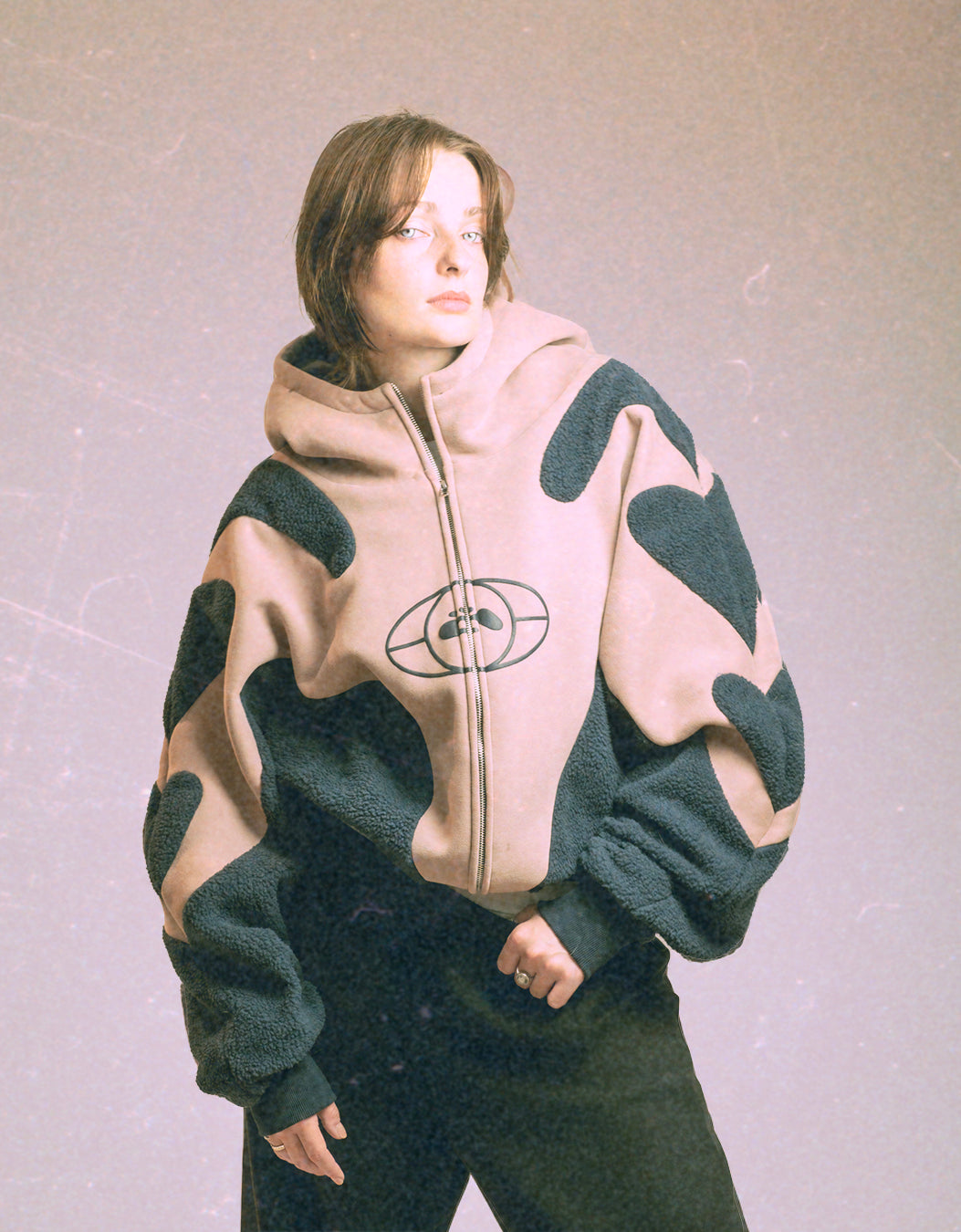0 BEIGE BLACK HOODIE