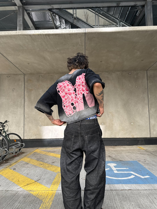 2 BUBBLY LETTER M TEE